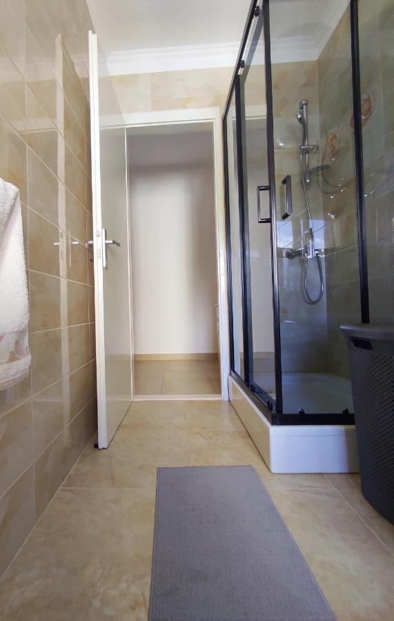 Honeycomb Apartment Split - Free Parking Екстериор снимка